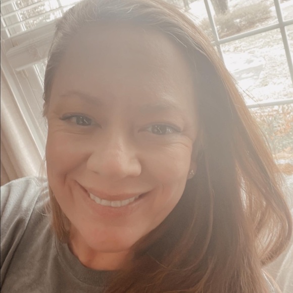 Meet your Posher, Stephanie - Picture 6 of 10